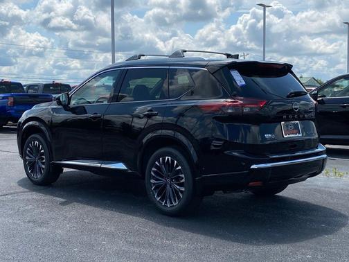 2025 Nissan Rogue Platinum