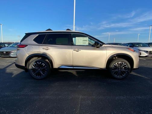 2025 Nissan Rogue Platinum