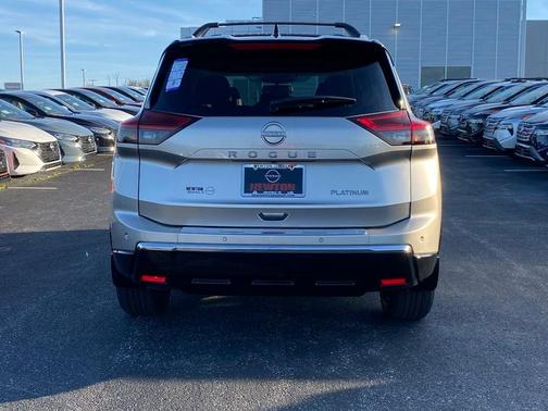 2025 Nissan Rogue Platinum