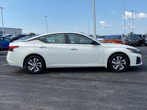 2025 Nissan Altima S