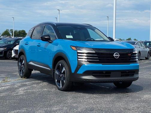 2025 Nissan Kicks SR