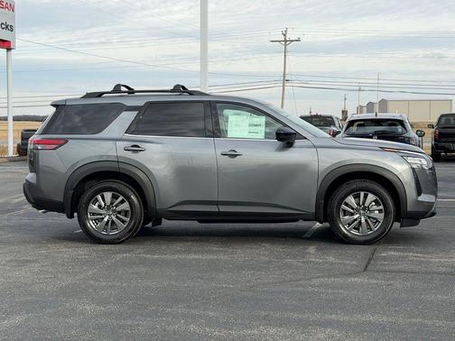 2026 Nissan Pathfinder SV
