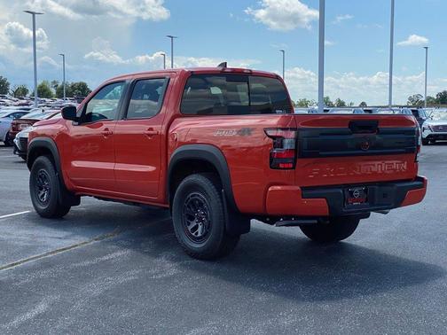 2025 Nissan Frontier PRO-4X