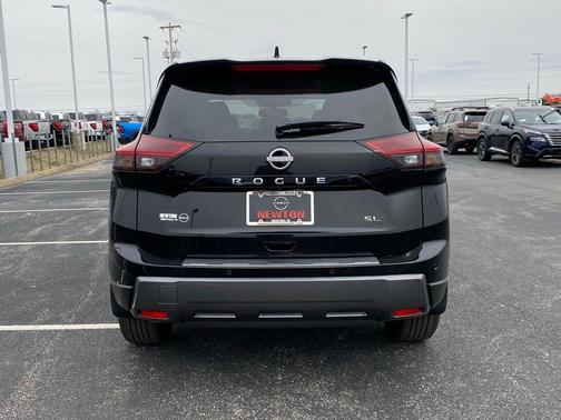 2025 Nissan Rogue SL