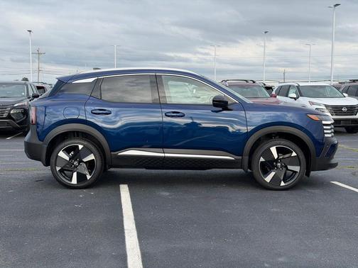 Deep Blue Pearl 2026 Nissan Kicks SR