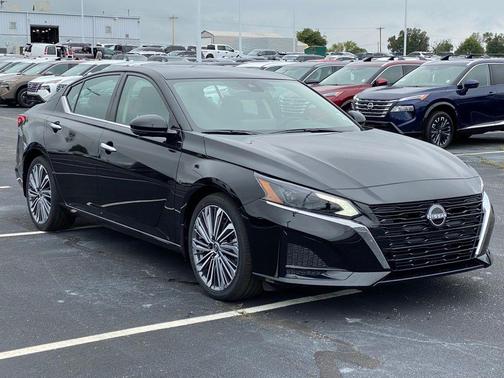 2025 Nissan Altima SL