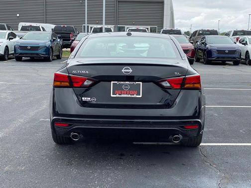 2025 Nissan Altima SL