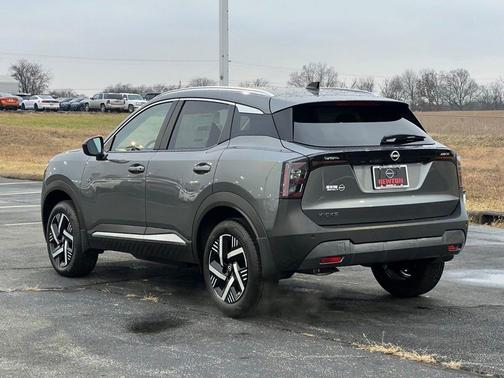 Gun Metallic 2026 Nissan Kicks SV