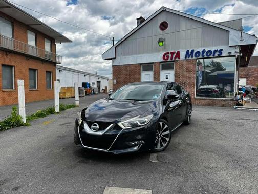 Black 2016 Nissan Maxima 3.5 SR