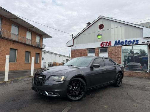 2019 Chrysler 300 S