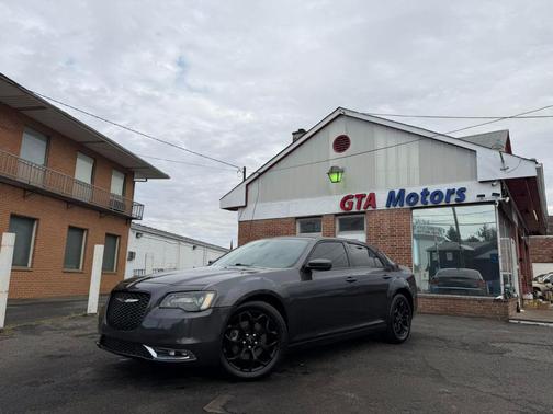 2019 Chrysler 300 S