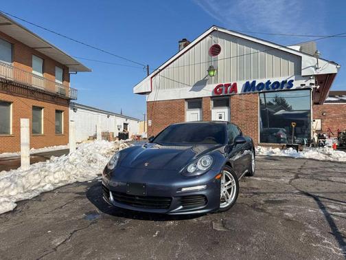 2014 Porsche Panamera 4