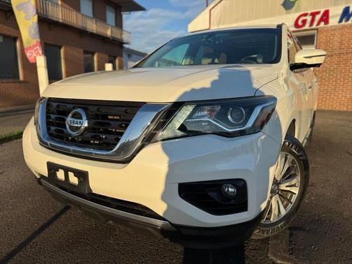 2017 Nissan Pathfinder SL