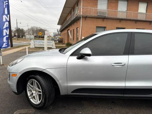 2017 Porsche Macan AWD