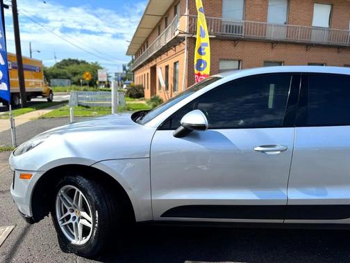 2017 Porsche Macan AWD