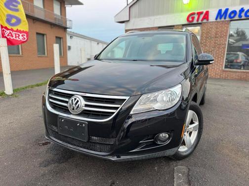 2010 Volkswagen Tiguan 2.0T Wolfsburg Edition