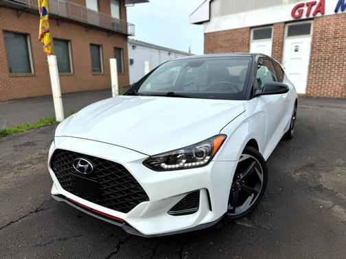 2019 Hyundai Veloster Base