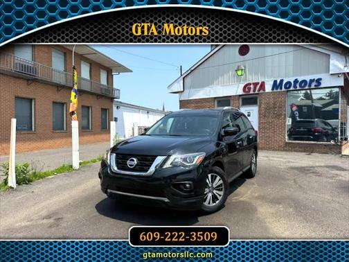 2017 Nissan Pathfinder SV