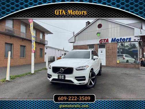 2016 Volvo XC90 T5 Momentum