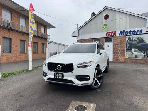 2016 Volvo XC90 T5 Momentum