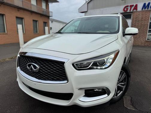 2017 INFINITI QX60 Base