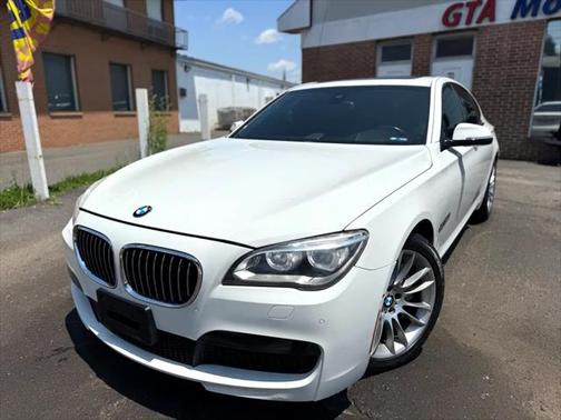 2014 BMW 750 i xDrive