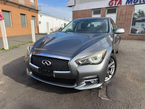 2015 INFINITI Q50 Base