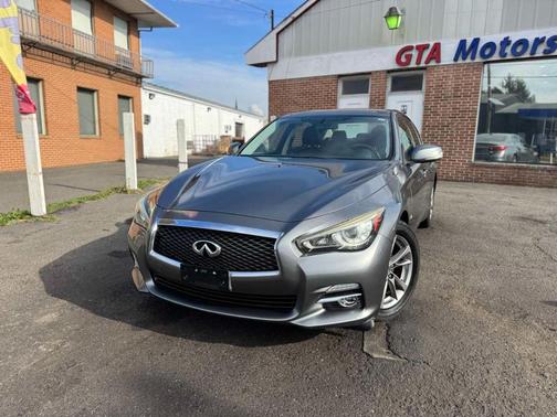 2015 INFINITI Q50 Base