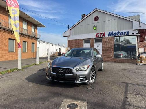 2015 INFINITI Q50 Base