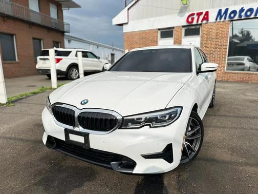 Alpine White 2019 BMW 330 xDrive