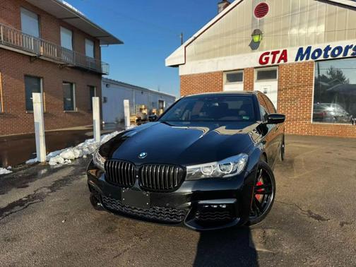 2016 BMW 740 4dr Sdn 740i RWD