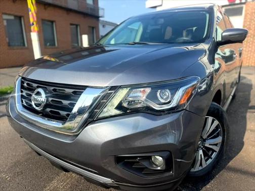 2017 Nissan Pathfinder SL