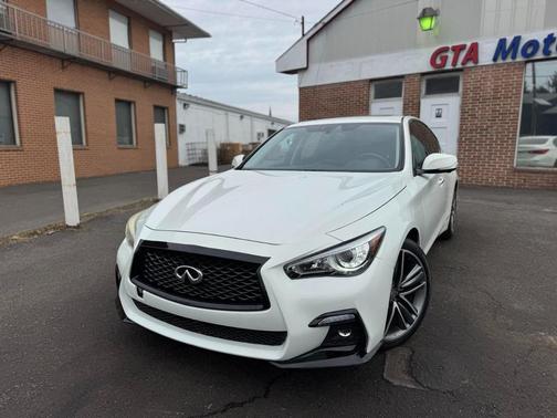2014 INFINITI Q50 Premium