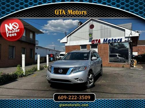 Brilliant Silver 2013 Nissan Pathfinder Platinum