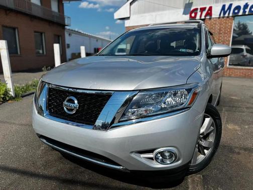 Brilliant Silver 2013 Nissan Pathfinder Platinum