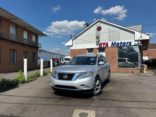 Brilliant Silver 2013 Nissan Pathfinder Platinum
