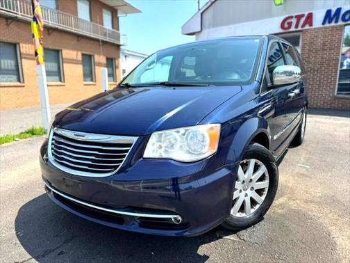 2014 Chrysler Town & Country Touring