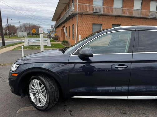 Blue 2018 Audi Q5 2.0T Tech Premium