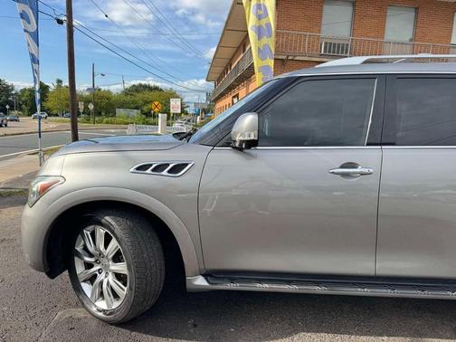 2012 INFINITI QX56 Base