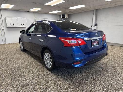 Deep Blue Pearl 2018 Nissan Sentra SV