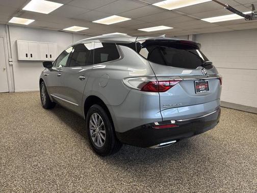 2023 Buick Enclave Essence AWD