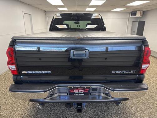 2004 Chevrolet Silverado 2500 LT Crew Cab