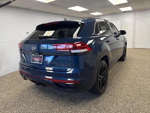 2023 Volkswagen Atlas Cross Sport 3.6L V6 SEL R-Line