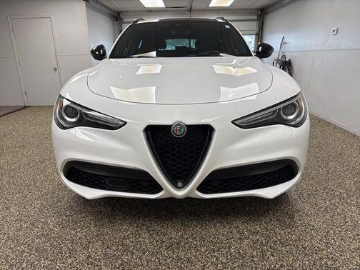 Alfa White 2022 Alfa Romeo Stelvio Ti