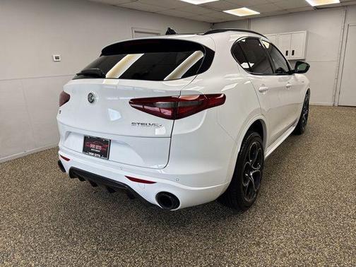 Alfa White 2022 Alfa Romeo Stelvio Ti