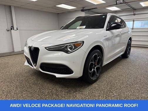 Alfa White 2022 Alfa Romeo Stelvio Ti