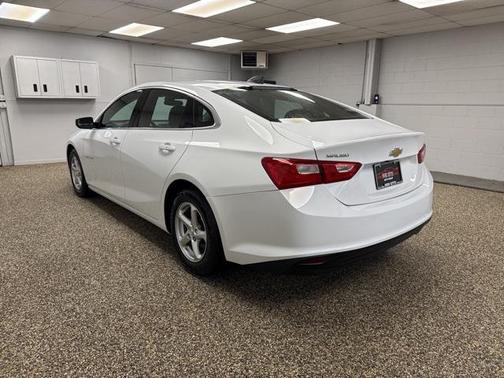 2017 Chevrolet Malibu 1LS