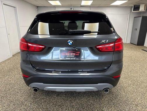 Mineral Gray Metallic 2018 BMW X1 xDrive28i