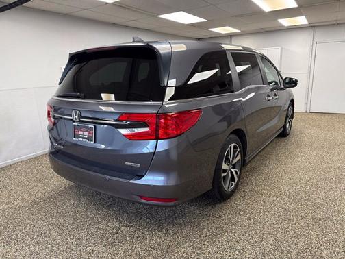 Modern Steel Metallic 2024 Honda Odyssey Touring
