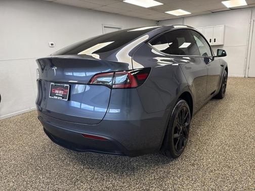 2023 Tesla Model Y Long Range Dual Motor All-Wheel Drive
